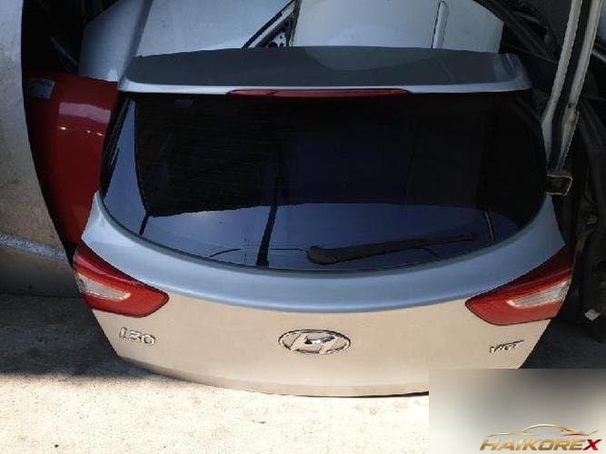 Hyundai i30 2012 — крышка багажника
