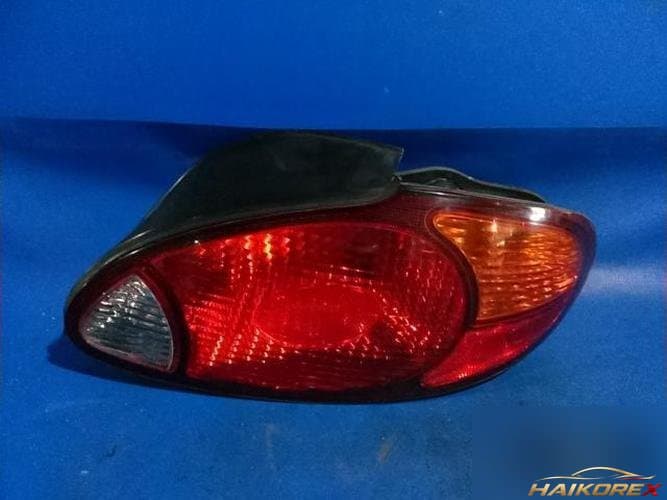 Hyundai Avante 2000 — фара задняя правая наружная 3