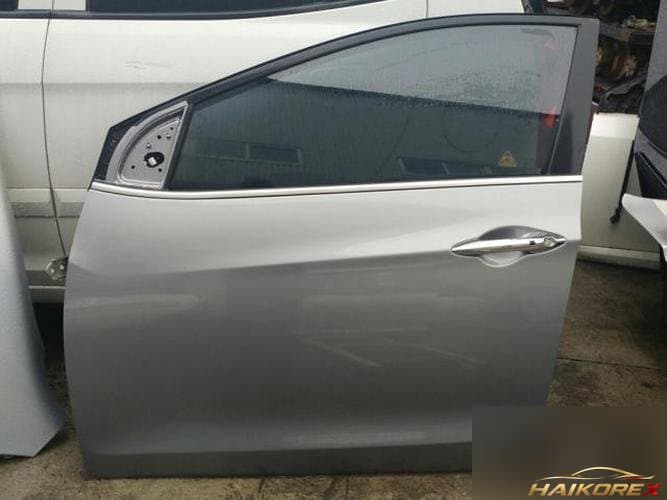 Hyundai i30 2013 — левая передняя дверь