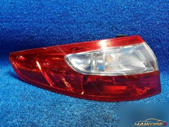 Renault SM3 2011 — задний фонарь левый наружный