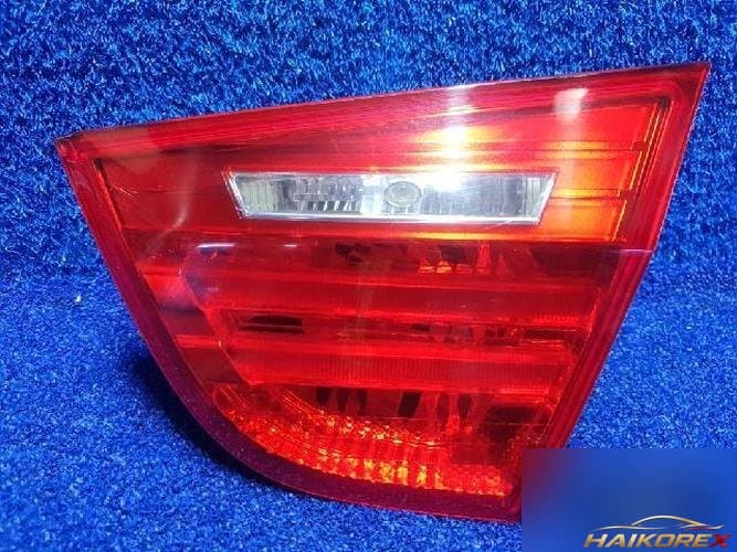 BMW 3 Series 2009 — задний фонарь внутренний правый 218402
