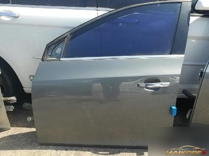 Chevrolet Cruze 2011 — передняя дверь левая