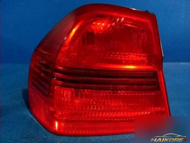 BMW 3 Series 2006 — фара задняя левая (наружная)