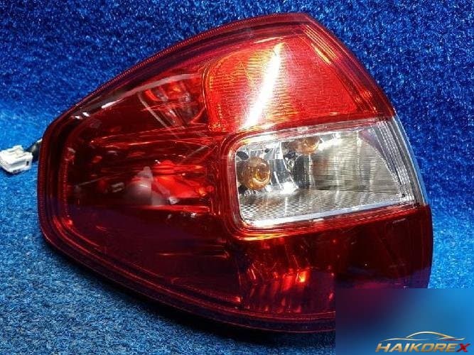 Renault QM5 2009 — задний фонарь левый наружный
