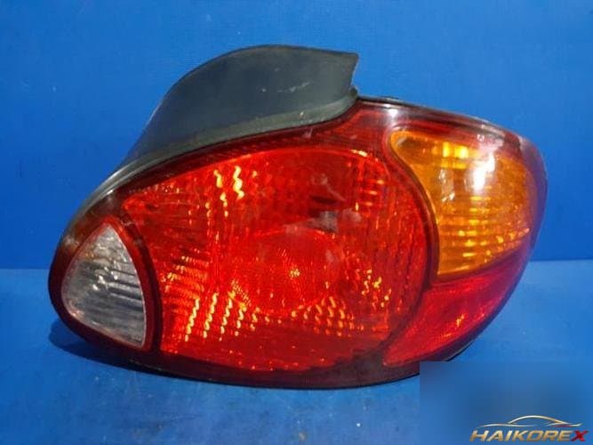 Hyundai Avante 2000 — фонарь задний правый наружный 3