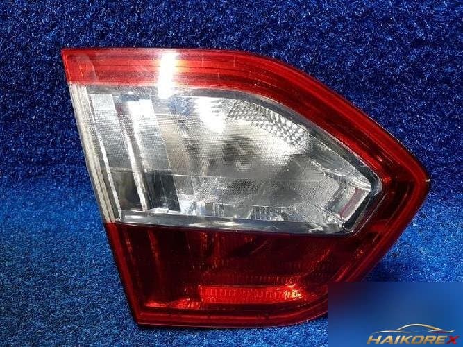 Renault SM3 2011 — задний фонарь левый внутренний 265550017R