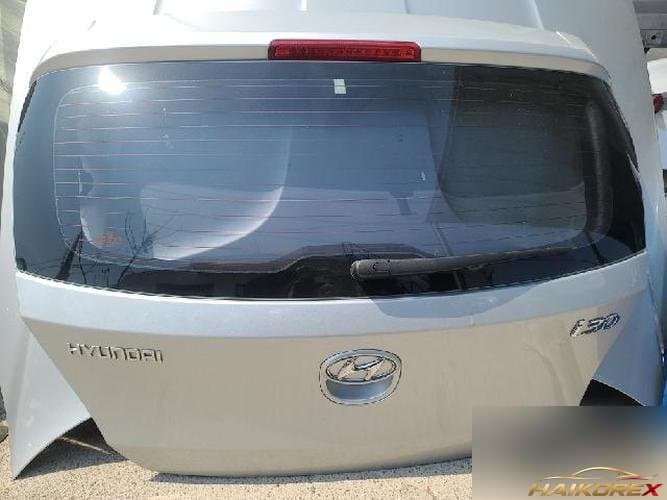 Hyundai i30 2011 — крышка багажника