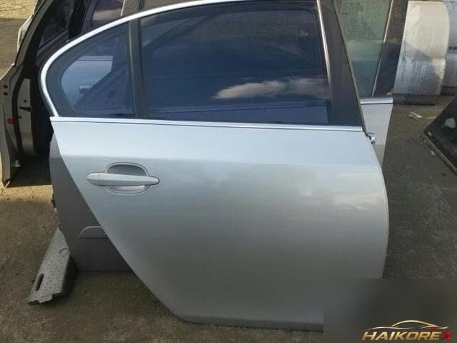 BMW 5 Series 2004 — дверь задняя правая