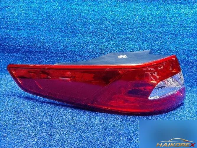 Kia K5 2011 — задний фонарь левый наружный