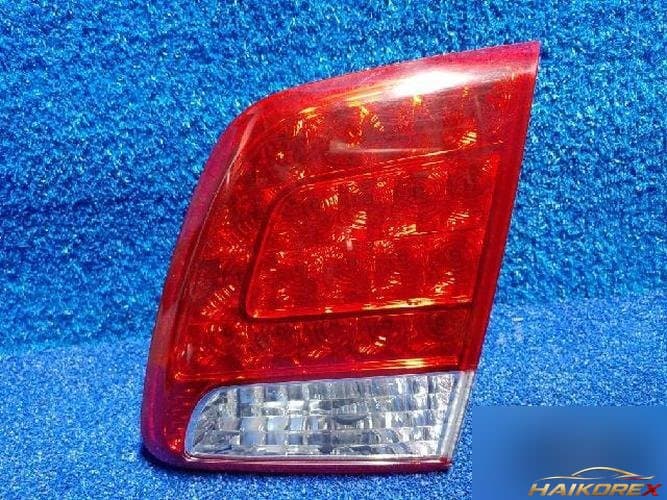 Kia Sorento 2010 — задний фонарь правый внутренний