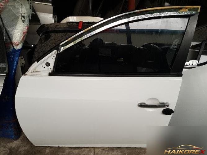 Hyundai Avante 2008 — передняя дверь левая