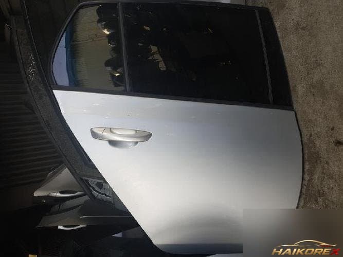 Volkswagen Golf 2013 — дверь задняя правая
