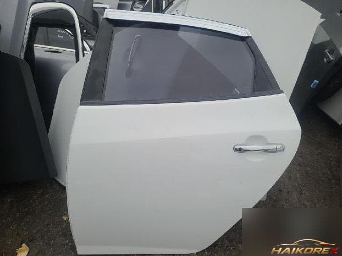 Hyundai Avante 2009 — дверь задняя левая