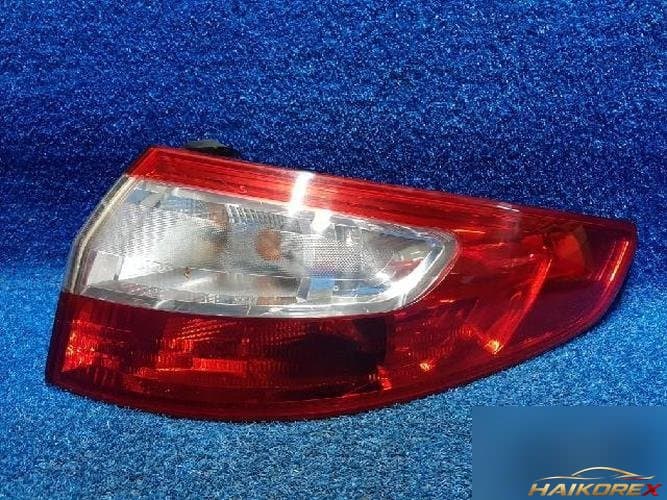 Renault SM3 2010 — фара задняя правая наружная