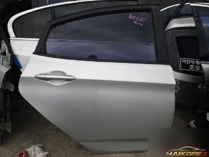 Hyundai Accent 2013 — дверь задняя правая