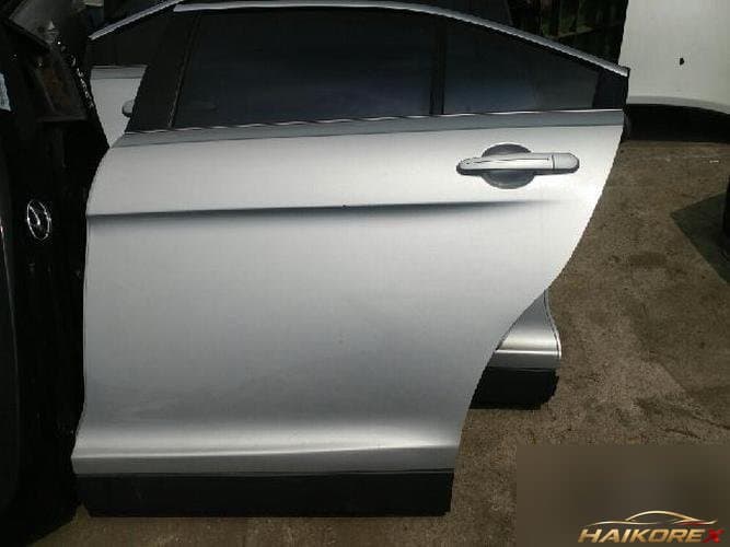 Ford Taurus 2011 — задняя дверь левая