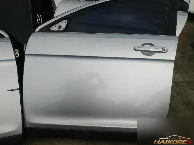 Ford Taurus 2011 — передняя дверь левая