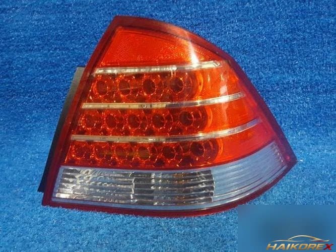 Ford Five Hundred 2006 — задний фонарь правый (внешний) 5T5313B504A