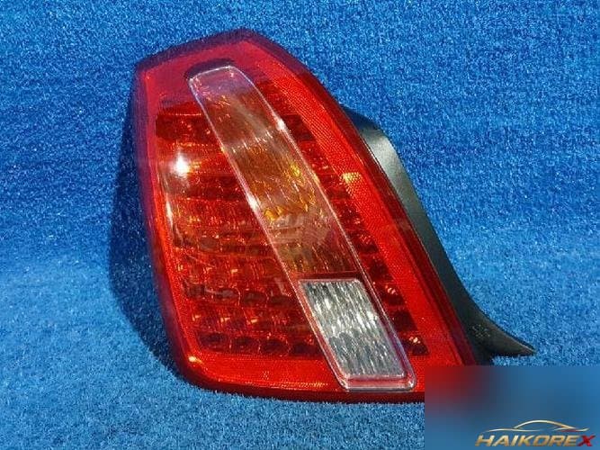 Kia Opirus 2008 — фонарь задний наружный левый (сторона 2)