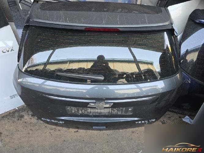 Chevrolet Trax 2016 — крышка багажника №2