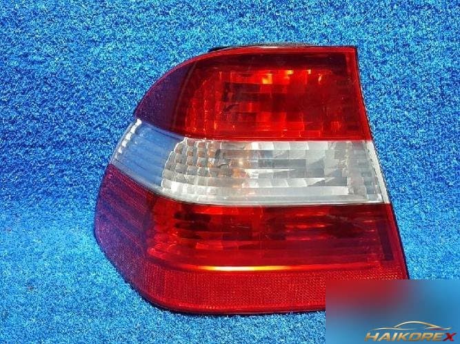 BMW 3 Series 2004 — задний фонарь левый наружный 700