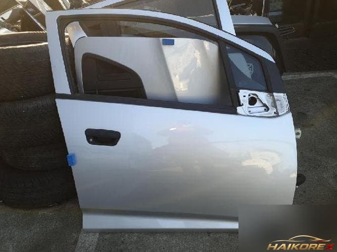 Chevrolet Spark 2012 — передняя дверь правая