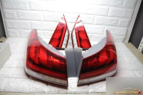 Задний фонарь LED Genesis DH комплект 92401B1100
