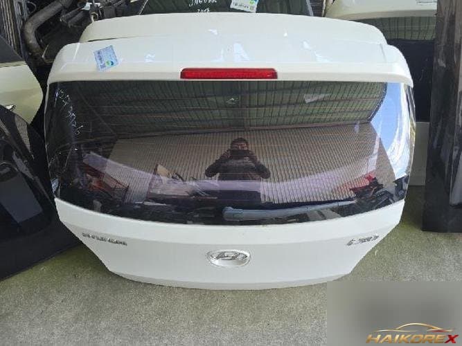 Hyundai i30 2009 — крышка багажника
