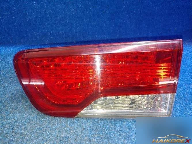 Kia Forte 2010 — фонарь задний внутренний правый 92404 1M300