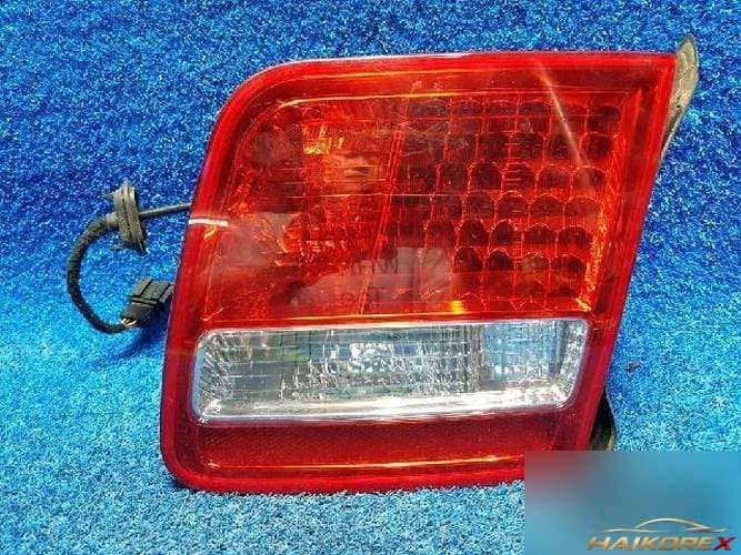 Audi A8 2006 — задний фонарь внутренний правый 4E0945094C