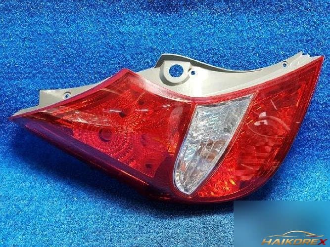 Hyundai Accent 2012 — фара задняя левая наружная 92401 1R200