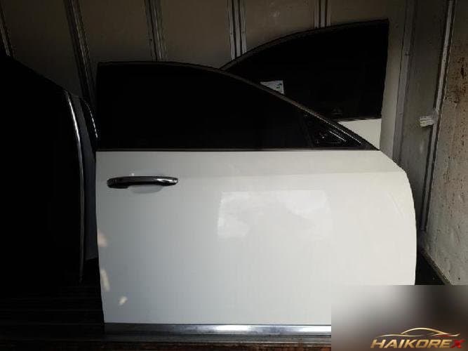 Hyundai Equus 2010 — передняя дверь правая