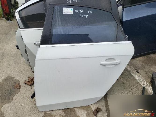 Audi A4 2009 — дверь задняя левая