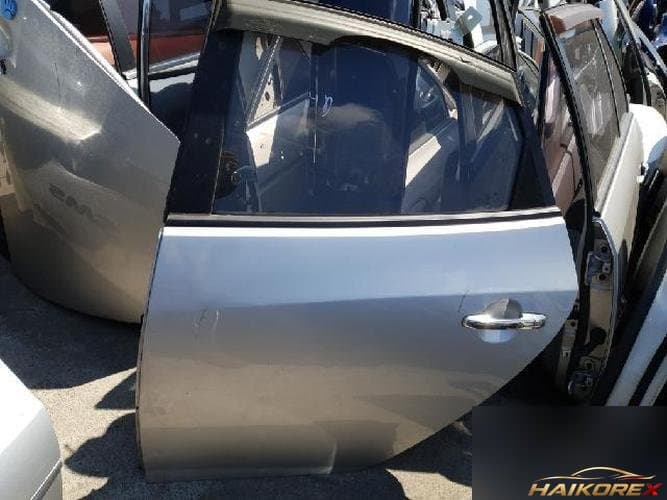 Hyundai Avante 2009 — дверь задняя левая