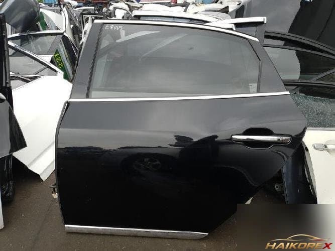 Hyundai Equus 2010 — дверь задняя левая