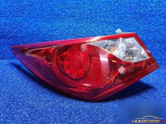 Hyundai Sonata 2011 — задний фонарь левый внешний