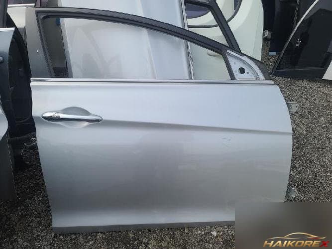 Hyundai Sonata 2010 — передняя дверь правая