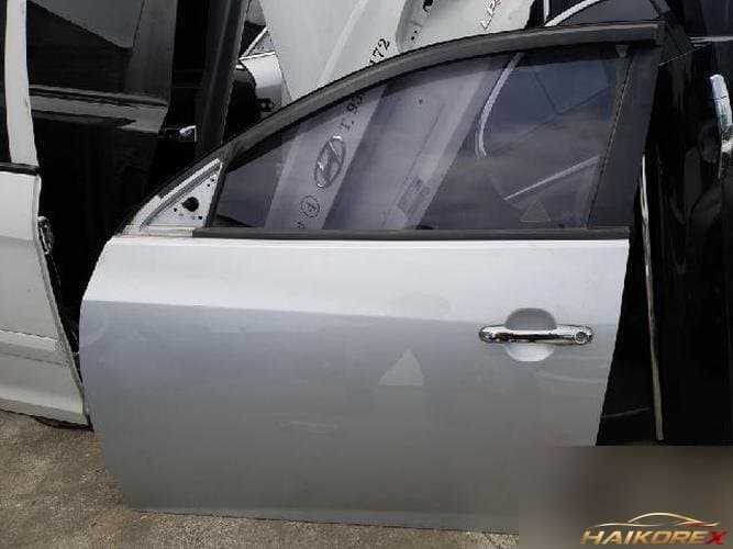 Hyundai Avante 2009 — передняя дверь левая