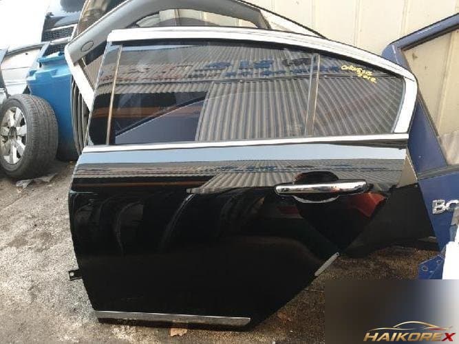 Hyundai Genesis 2013 — дверь задняя левая 770033M000