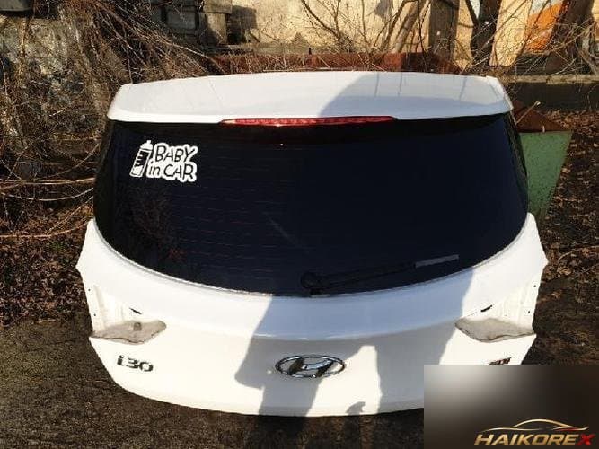 Hyundai i30 2015 — крышка багажника