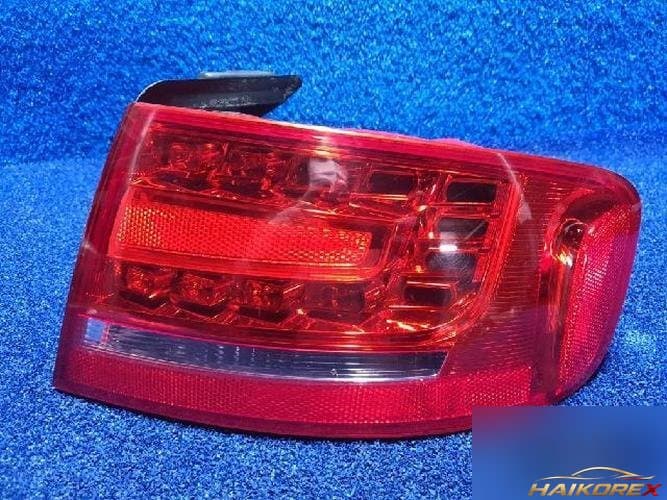 Audi A4 2011 — фара задняя правая наружная 8K5945096K