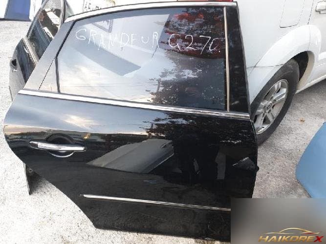 Hyundai Grandeur 2006 — задняя правая дверь 770043L000