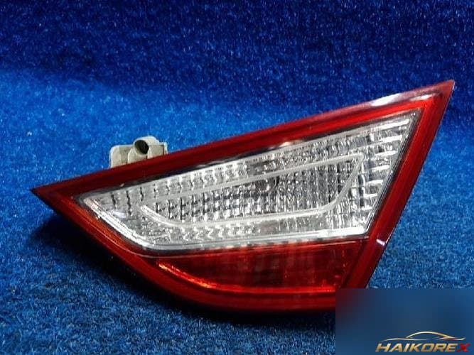 Hyundai Sonata 2012 — фонарь задний внутренний правый 924043S000