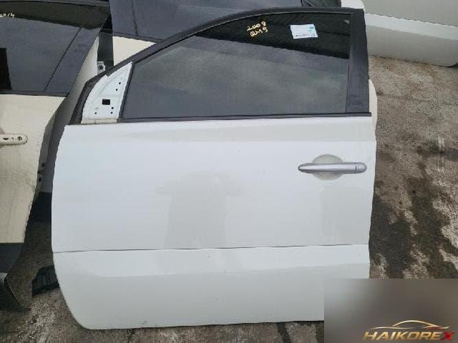 Renault QM5 2009 — дверь передняя левая