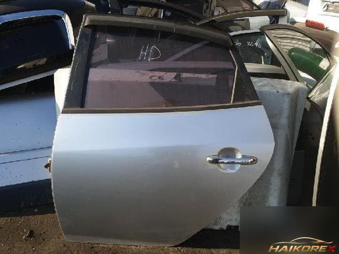 Hyundai Avante 2009 — дверь задняя левая