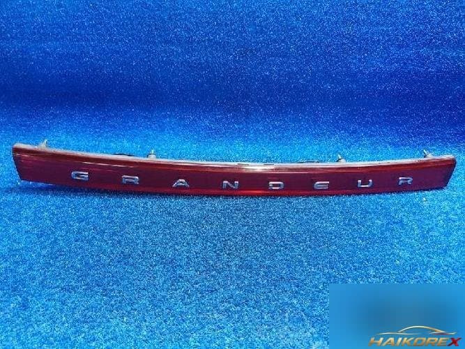 Hyundai Grandeur 2005 — фонарь задний внутренний правый (второй тип с логолампой/камерой)