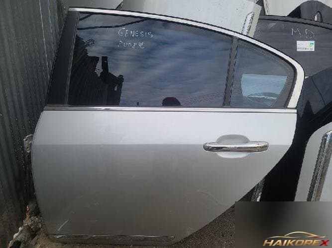 Hyundai Genesis 2010 — задняя дверь левая