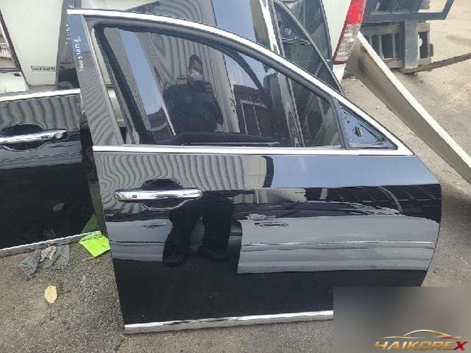 Hyundai Equus 2012 — передняя дверь правая