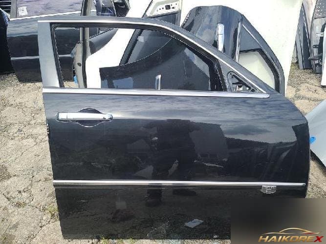 Chrysler 300 2008 — передняя дверь правая