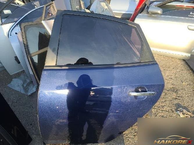 Hyundai Avante 2009 — задняя дверь левая